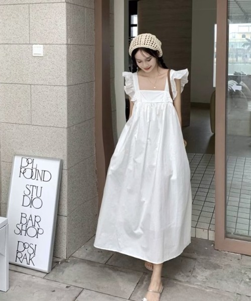 ゆったり着れるショルダーフリルノースリーブワンピース