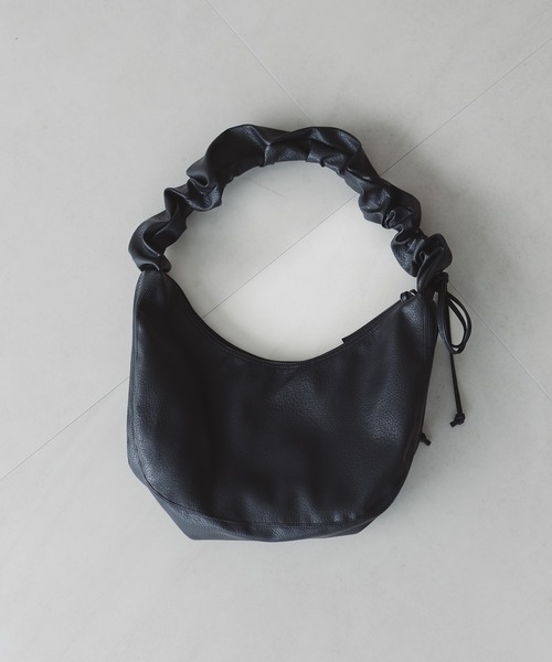 epnok(エプノック)の「シャーリングショルダーBAG(ショルダーバッグ・メンズ・レッド/ブラック/キャメル/ダークブラウン・ONE SIZE)」の10枚目の写真