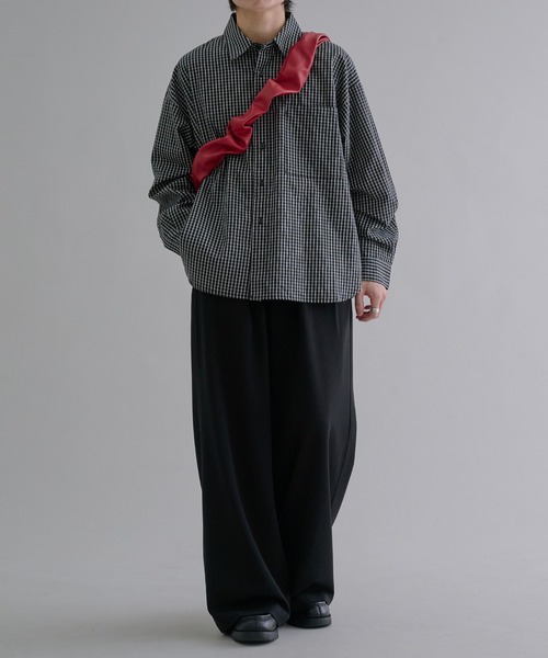 epnok(エプノック)の「シャーリングショルダーBAG(ショルダーバッグ・メンズ・レッド/ブラック/キャメル/ダークブラウン・ONE SIZE)」の22枚目の写真