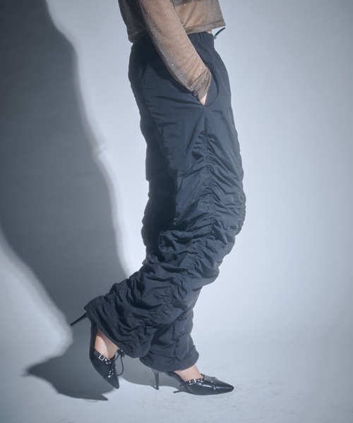 GAB GAB(ガブガブ)の「ドロストギャザーナイロンパンツ(その他パンツ・レディース・ブラック/ピンク・FREE)」の20枚目の写真