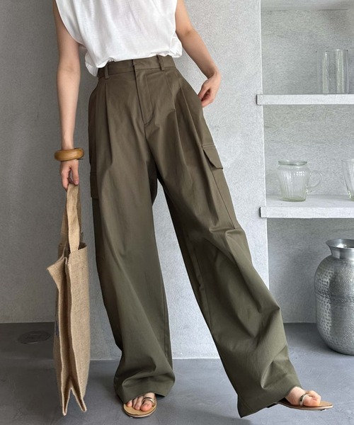 Doux archives(ドゥアルシーヴ)の「ワイドカーゴパンツ(カーゴパンツ・レディース・カーキ/オフホワイト・MEDIUM/LARGE)」の21枚目の写真