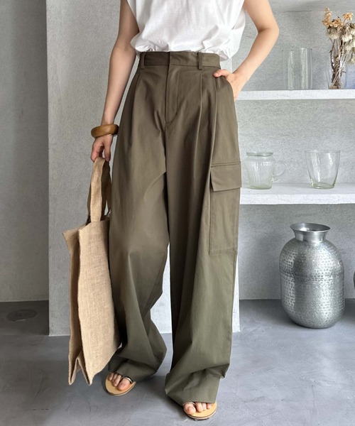 Doux archives(ドゥアルシーヴ)の「ワイドカーゴパンツ(カーゴパンツ・レディース・カーキ/オフホワイト・MEDIUM/LARGE)」の18枚目の写真