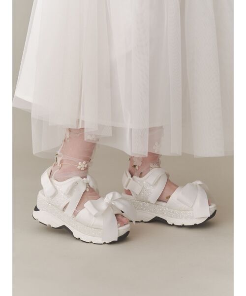 merry jenny(メリージェニー)の「glitterリボンスニーカーサンダル(サンダル・レディース・アイボリー/ブラック・LARGE/MEDIUM/SMALL)」の10枚目の写真