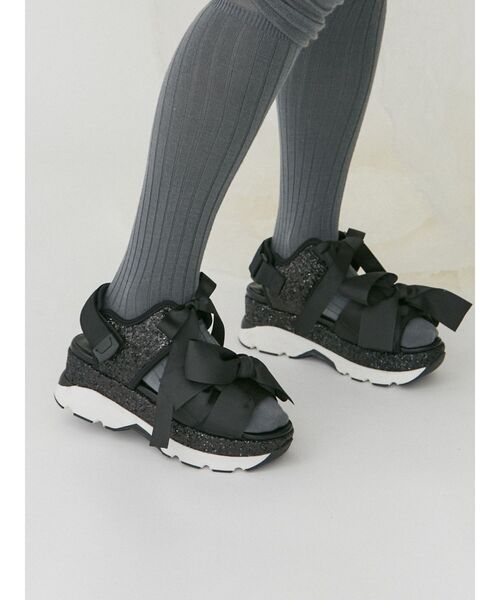 merry jenny(メリージェニー)の「glitterリボンスニーカーサンダル(サンダル・レディース・アイボリー/ブラック・LARGE/MEDIUM/SMALL)」の19枚目の写真