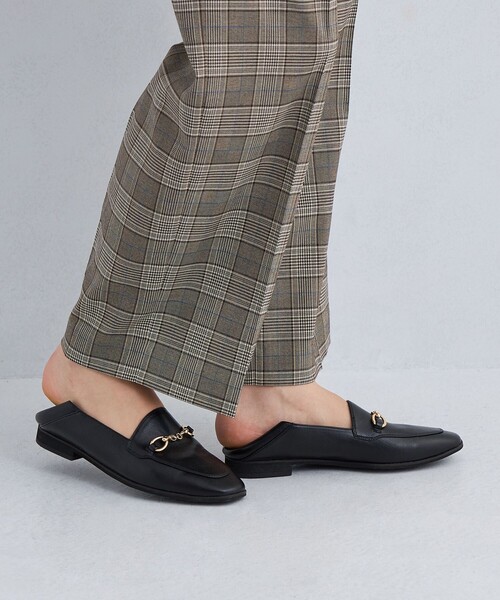 green label relaxing(グリーンレーベルリラクシング)の「2WAY ビットローファー -撥水-(ローファー・レディース・ブラック/モカ・22.5cm/23cm/23.5cm/24cm/24.5cm/25cm/25.5cm)」の3枚目の写真