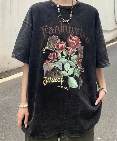 Achic（アシック）の「ウォッシュプリントデザインTシャツ（Tシャツ/カットソー・レディース・ブラック/ブラック系その他2/ブラック系その他3/ブラック系その他4・M）」の2枚目の写真