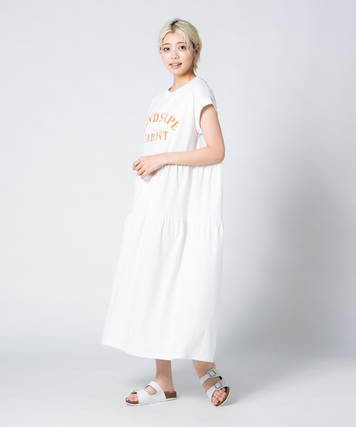 JEANS MATE（ジーンズメイト）の「【UNDER WRAPS/アンダーラップス】ティアードノースリーブマキシワンピース（ワンピース・レディース・アイボリー/ブラック/ホワイト・MEDIUM/LARGE）」の16枚目の写真