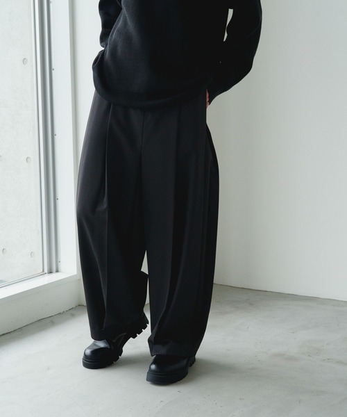 STERNBERG(スタンバーグ)の「ウールギャバワイドプリーツパンツ(その他パンツ・メンズ・グレー/ブラック・SMALL/MEDIUM/LARGE/X-SMALL)」の7枚目の写真