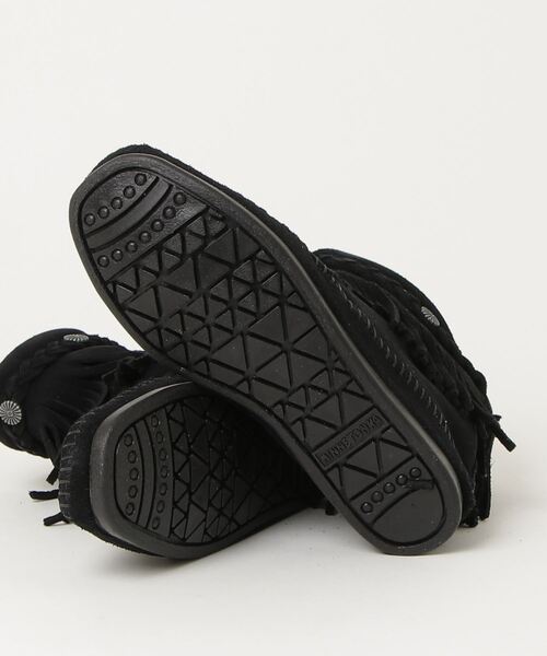 Minnetonka（ミネトンカ）の「■MINNETONKA■ハイ トップ バック ジッパー HI TOP BACK ZIP BOOTS（ブーツ・レディース・グレー/ブラック・5.5/6）」の3枚目の写真