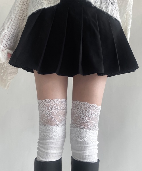 Nia（ニア）の「Nia(ニア)/レースドッキング　ニーハイソックス（ソックス/靴下・レディース・ブラック/グレー/ブラウン/ホワイト/ダークグレー・FREE）」の7枚目の写真