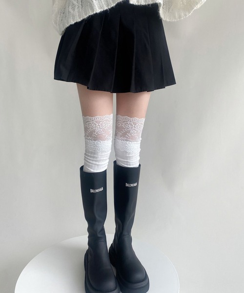 Nia（ニア）の「Nia(ニア)/レースドッキング　ニーハイソックス（ソックス/靴下・レディース・ブラック/グレー/ブラウン/ホワイト/ダークグレー・FREE）」の8枚目の写真