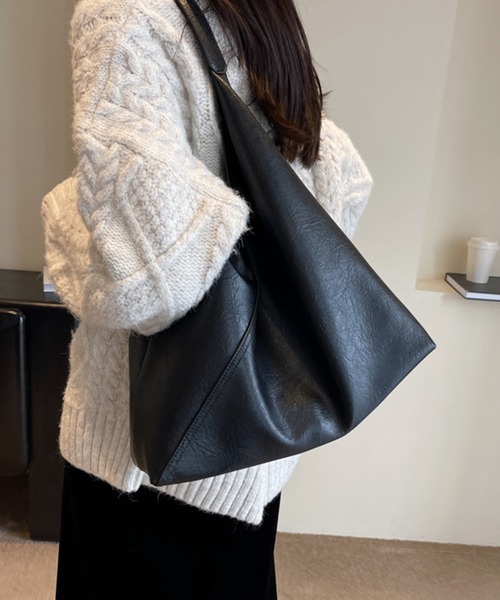 IRADOWL(アイラドール)の「PUレザーシングルショルダーバッグ(ショルダーバッグ・レディース・ブラウン/キャメル/ブラック・FREE)」の4枚目の写真