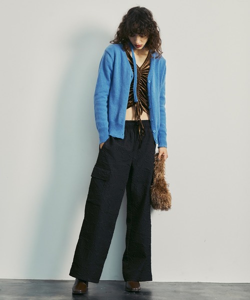 uyu.(ウユ)の「フクレジャガードカーゴパンツ(カーゴパンツ・レディース・ブラック/ブルー/ベージュ系・FREE)」の6枚目の写真