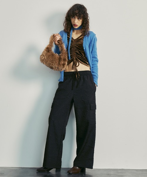 uyu.(ウユ)の「フクレジャガードカーゴパンツ(カーゴパンツ・レディース・ブラック/ブルー/ベージュ系・FREE)」の4枚目の写真