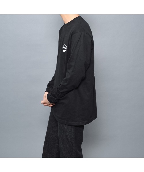 MODISH GAZE（モディシュガゼ）の「【MODISH GAZE】スモーキングガール SIT BACK AND RELAX ロンT(CP)（Tシャツ/カットソー・メンズ・ブラック・XL/L/M）」の3枚目の写真