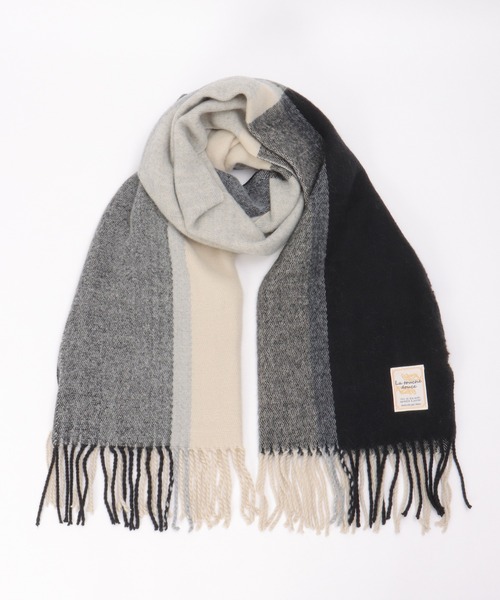 ikka（イッカ）の「ウォッシャブルマルチチェックマフラー（マフラー・レディース・ブルー/イエロー/レッド/ネイビー/ベージュ/グレー/グリーン/ブラック/イエロー系/ブラウン系・FREE）」の3枚目の写真