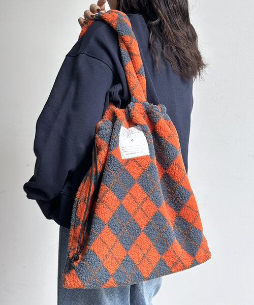 CPCM（シーピーシーエム）の「アソート柄ボアトートバッグ（トートバッグ・メンズ・ブラック/ブラック系その他/ブラウン/グリーン・FREE）」の3枚目の写真