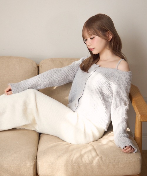 TITTY&CO.(ティティーアンドコー)の「Fluffy Offshoulder Cardigan/フラッフィー オフショルダー カーディガン(ルームウェア/パジャマ・レディース・ホワイト/ライトグレー/ピンク/ブルー/パープル・FREE)」の19枚目の写真
