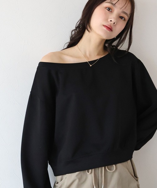 BLUEEAST（ブルーイースト）の「オフショルダースウェット（スウェット・レディース・グレー/ブラック/ピンク/ホワイト・MEDIUM）」の2枚目の写真