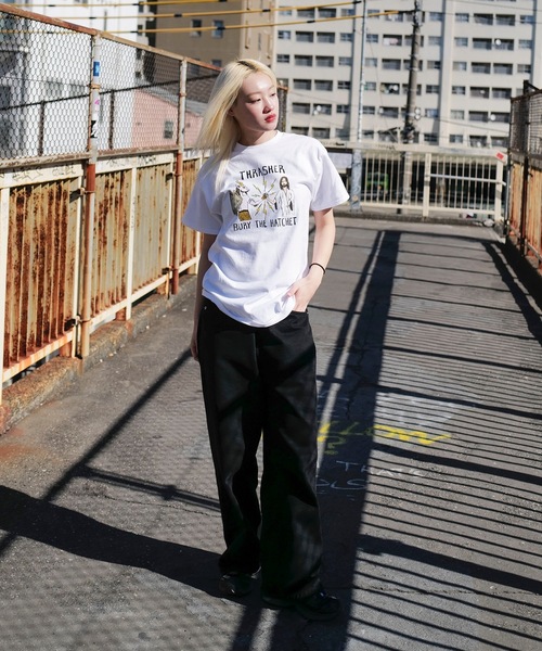 THRASHER(スラッシャー)の「TOY MACHINE B.T.H S/S T-SHIRTS/スラッシャーボックスシルエットプリント半袖Tシャツ(Tシャツ/カットソー・メンズ・ホワイト・MEDIUM/LARGE/X-LARGE)」の4枚目の写真