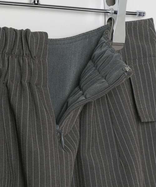 PAGEBOY（ページボーイ）の「コルセットプリーツスカート（スカート・レディース・ブラック/グレイッシュベージュ・FREE）」の12枚目の写真