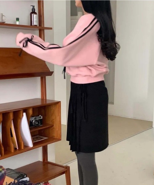 Jasmine Grandiflorum(ジャスミングランディフローラム)の「【Jasmine】リボンサイドラインスウェット(スウェット・レディース・ブラック/グレー/ピンク・FREE)」の11枚目の写真