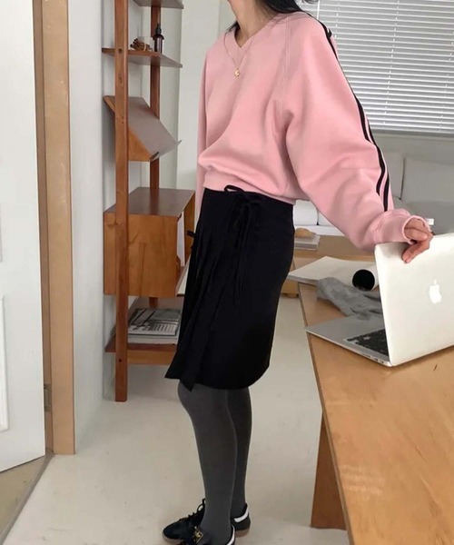 Jasmine Grandiflorum(ジャスミングランディフローラム)の「【Jasmine】リボンサイドラインスウェット(スウェット・レディース・ブラック/グレー/ピンク・FREE)」の12枚目の写真