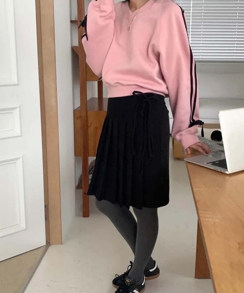 Jasmine Grandiflorum(ジャスミングランディフローラム)の「【Jasmine】リボンサイドラインスウェット(スウェット・レディース・ブラック/グレー/ピンク・FREE)」の16枚目の写真