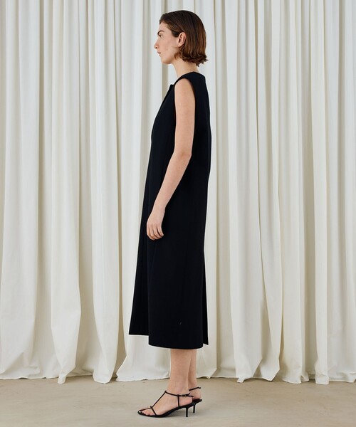 DES PRES(デ・プレ)の「ウールジョーゼット ノースリーブワンピース(ワンピース・レディース・ブラック/グレー・FREE)」の4枚目の写真