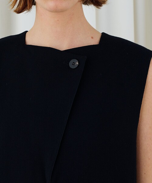 DES PRES(デ・プレ)の「ウールジョーゼット ノースリーブワンピース(ワンピース・レディース・ブラック/グレー・FREE)」の6枚目の写真