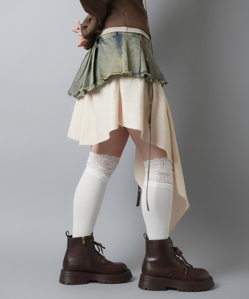 SPINNS（スピンズ）の「＼激バズ中！／異素材レイヤードの主役級イレヘムスカート/インナーパンツ付き（デニムスカート・レディース・ブルー/ブラック/ダークブルー・ONESIZE）」の5枚目の写真