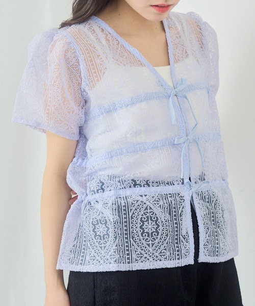 MAGASIN DE MODE Chou Chou(マガジンデモードシュシュ)の「【MAGASIN DE MODE Chou Chou】レースシャーリングブラウス DTK※(シャツ/ブラウス・レディース・ブルー/アイボリー/ブラック・FREE)」の8枚目の写真
