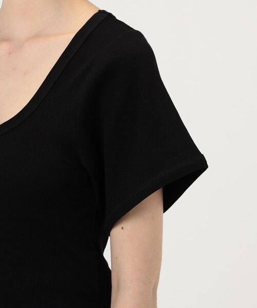 BY MALENE BIRGER（バイマレーネビルガー）の「BY MALENE BIRGER LUNAI　UネックTシャツ（Tシャツ/カットソー・レディース・ブラック/ホワイト・XS）」の9枚目の写真