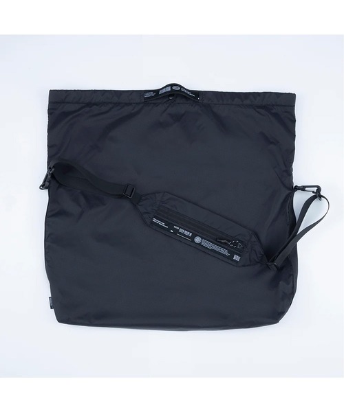 GLOBAL FORME CONCRETE（グローバルフォルムコンクリート）の「【WEEKEND(ER)】LW PACKABLE S（ショルダーバッグ・メンズ・オレンジ/ネイビー・S）」の3枚目の写真