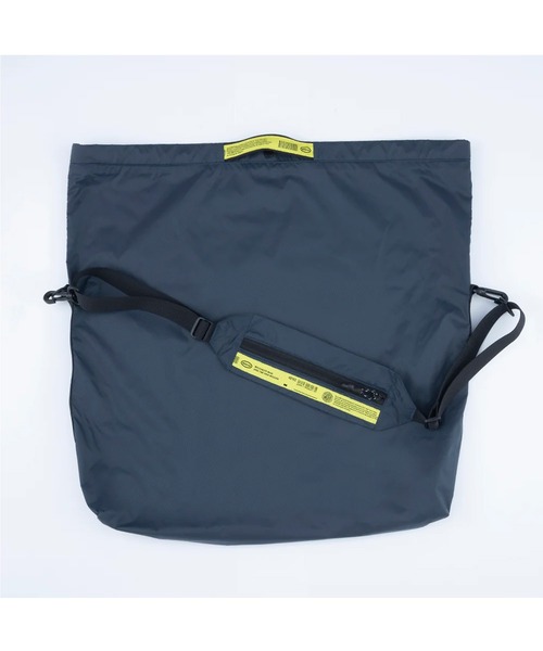 GLOBAL FORME CONCRETE（グローバルフォルムコンクリート）の「【WEEKEND(ER)】LW PACKABLE S（ショルダーバッグ・メンズ・オレンジ/ネイビー・S）」の5枚目の写真