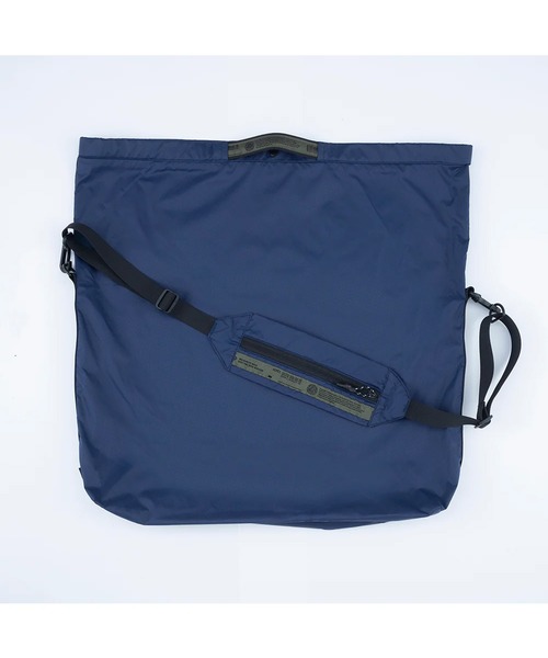 GLOBAL FORME CONCRETE（グローバルフォルムコンクリート）の「【WEEKEND(ER)】LW PACKABLE S（ショルダーバッグ・メンズ・オレンジ/ネイビー・S）」の11枚目の写真