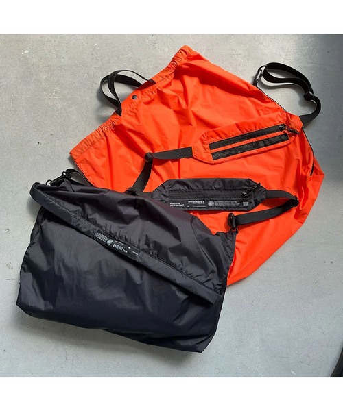GLOBAL FORME CONCRETE（グローバルフォルムコンクリート）の「【WEEKEND(ER)】LW PACKABLE S（ショルダーバッグ・メンズ・オレンジ/ネイビー・S）」の15枚目の写真