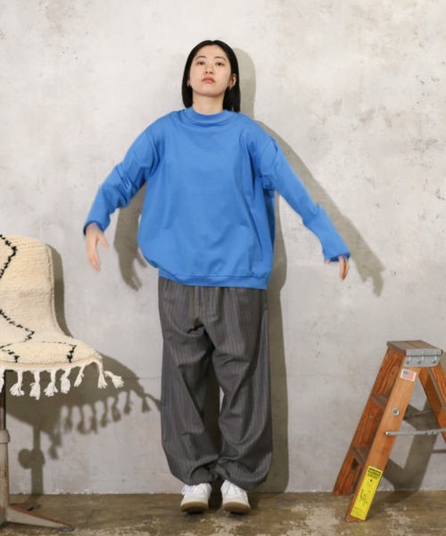 HARVESTY(ハーベスティ)の「HARVESTY / ハーベスティー MOCK NECK EGG L/S TEE (A52503) エッグTシャツ モックネック ビッグシルエット 長袖Tシャツ(Tシャツ/カットソー・レディース・ブラック/ワイン/オフホワイト/ブルー・1)」の11枚目の写真