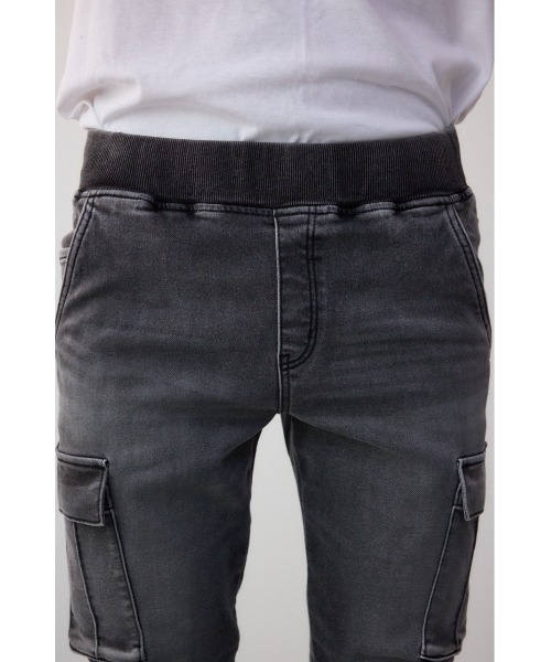 AZUL by moussy（アズールバイマウジー）の「AZUL DENIM カーゴジョグ（デニムパンツ・メンズ・ブラック/ブルー・SMALL/MEDIUM/LARGE）」の17枚目の写真