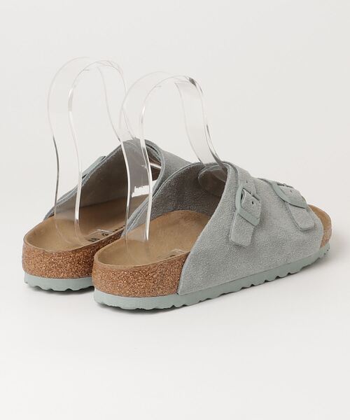 BIRKENSTOCK（ビルケンシュトック）の「Zurich / チューリッヒ スエードレザー Pure Sage 【ナロー幅】 UNISEX（サンダル・レディース・セージグリーン・36(23cm)/38/24.5cm/39.0/25㎝/37(24cm)/35(22.5㎝)）」の8枚目の写真