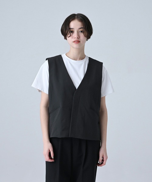 New Balance フリースベストワンピース New Balance フリースベストワンピース New Balance フリースベスト