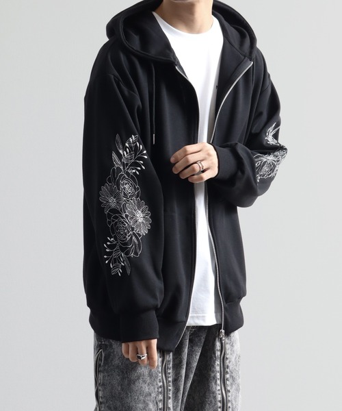 スーパービューティー44サイズ フラワーブローチ付き黒パーカー