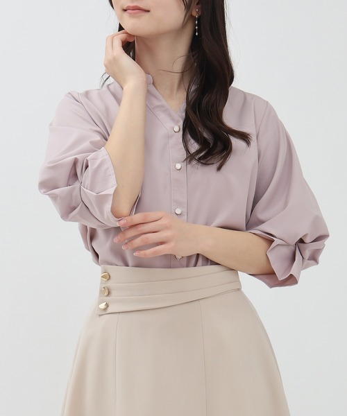 TRUDEA（トルディア）の「ボリュームスリーブスキッパーブラウス（シャツ/ブラウス・レディース・ホワイト/ラベンダー/ホワイト×ブルー/ピンクベージュ・MEDIUM/LARGE）」の4枚目の写真