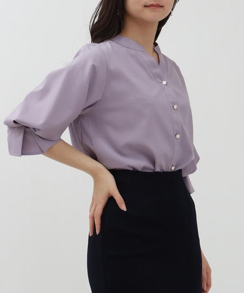 TRUDEA（トルディア）の「ボリュームスリーブスキッパーブラウス（シャツ/ブラウス・レディース・ホワイト/ラベンダー/ホワイト×ブルー/ピンクベージュ・MEDIUM/LARGE）」の17枚目の写真