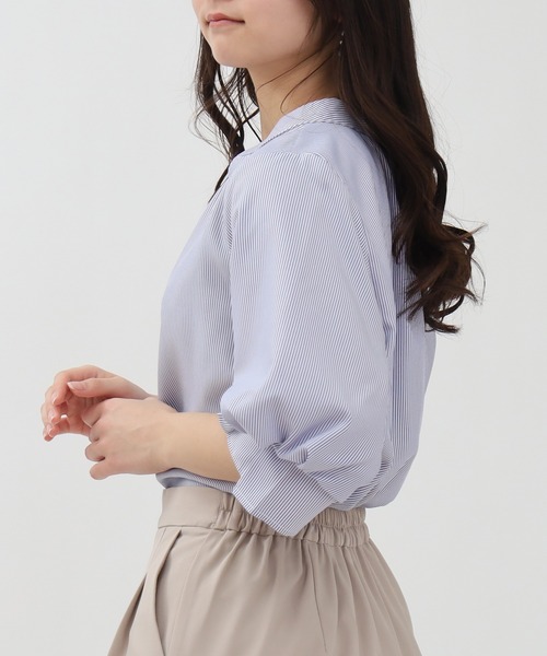 TRUDEA（トルディア）の「ボリュームスリーブスキッパーブラウス（シャツ/ブラウス・レディース・ホワイト/ラベンダー/ホワイト×ブルー/ピンクベージュ・MEDIUM/LARGE）」の6枚目の写真
