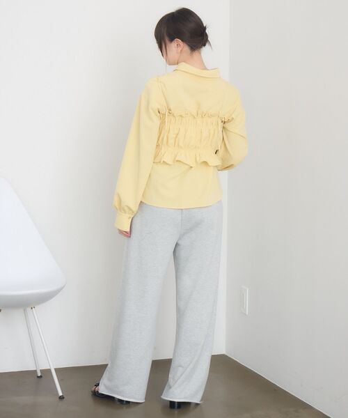 RETRO GIRL(レトロガール)の「ギャザーキャミsetシャツ(シャツ/ブラウス・レディース・ベージュ/オフホワイト/イエロー・FREE)」の4枚目の写真
