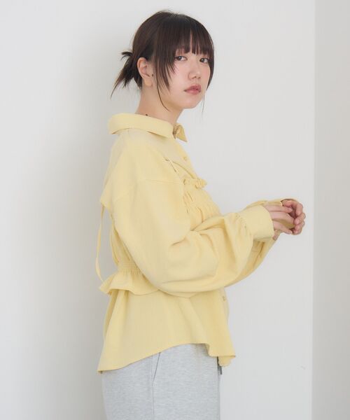 RETRO GIRL(レトロガール)の「ギャザーキャミsetシャツ(シャツ/ブラウス・レディース・ベージュ/オフホワイト/イエロー・FREE)」の6枚目の写真