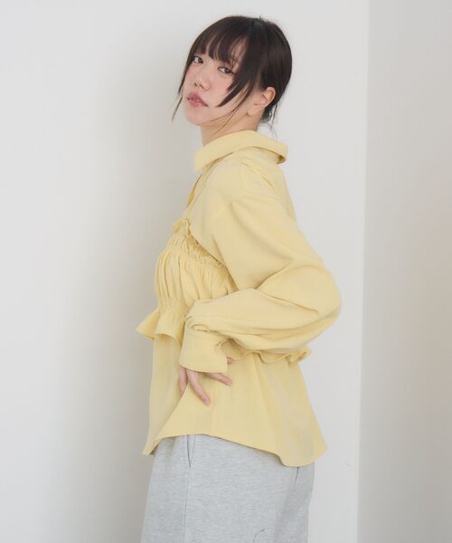 RETRO GIRL(レトロガール)の「ギャザーキャミsetシャツ(シャツ/ブラウス・レディース・ベージュ/オフホワイト/イエロー・FREE)」の7枚目の写真