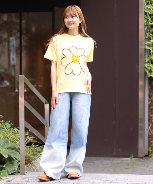 トップス Chah Chah FLOWER tee Chah Chah FLOWER tee
