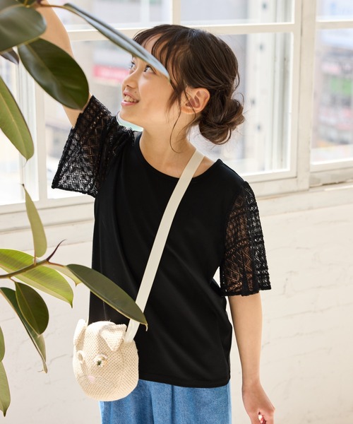 ROPE' PICNIC(ロペピクニック)の「【KIDS/キッズ】【UVカット・接触冷感】レースドッキングフレアスリーブトップス/リンクコーデ(Tシャツ/カットソー・キッズ・ブラック/ホワイト/サックスブルー・S/M/L)」の2枚目の写真